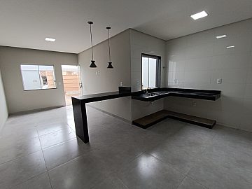 CASA - JARDIN�POLIS